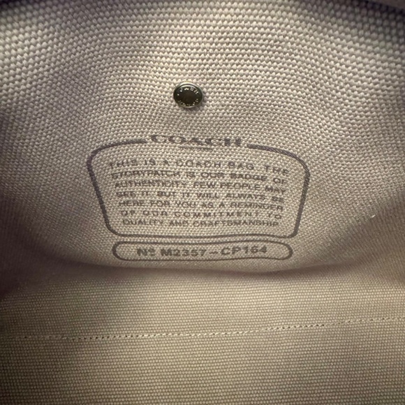 COPY - Coach CP164 Cargo Tote 26 in Soft Purple - Picture 4 of 5